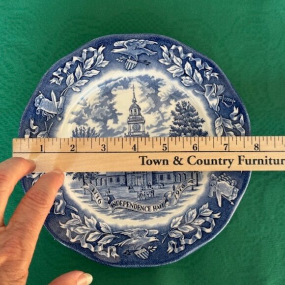 AVON INDEPENDENCE HALL BICENTENNIAL PLATE - Picture 4 of 6